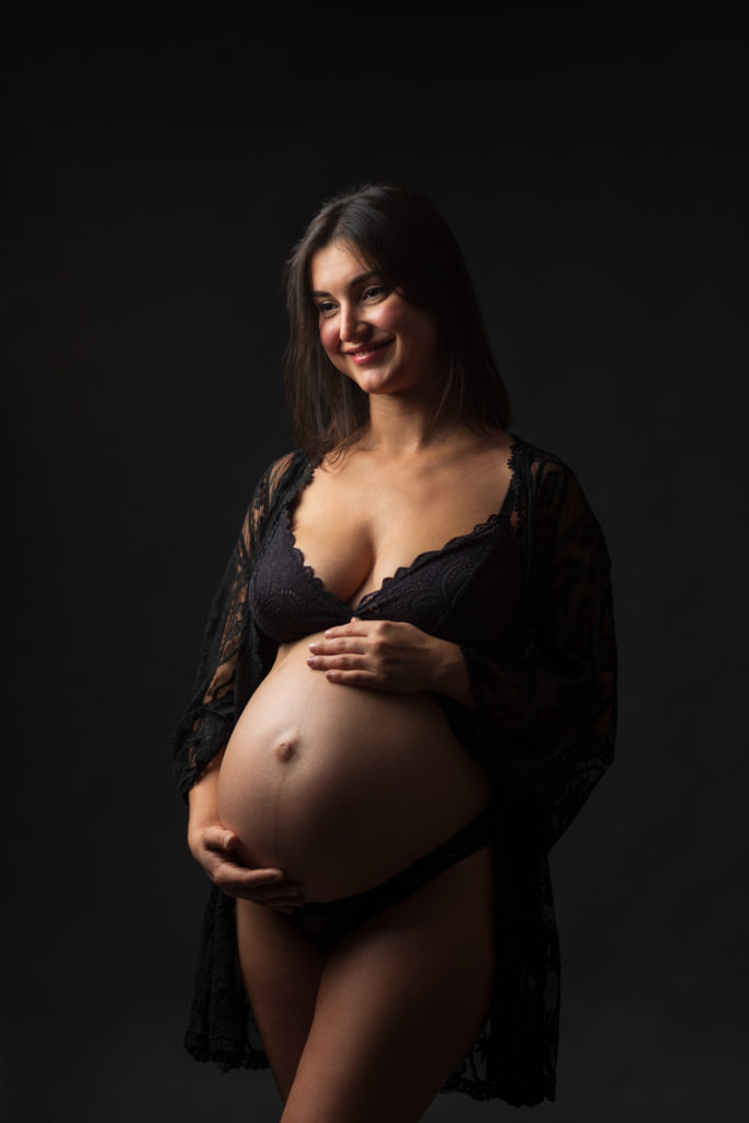 shooting grossesse en studio julien soria