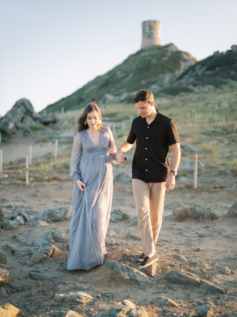 shooting grossesse corse plage sanguinaires