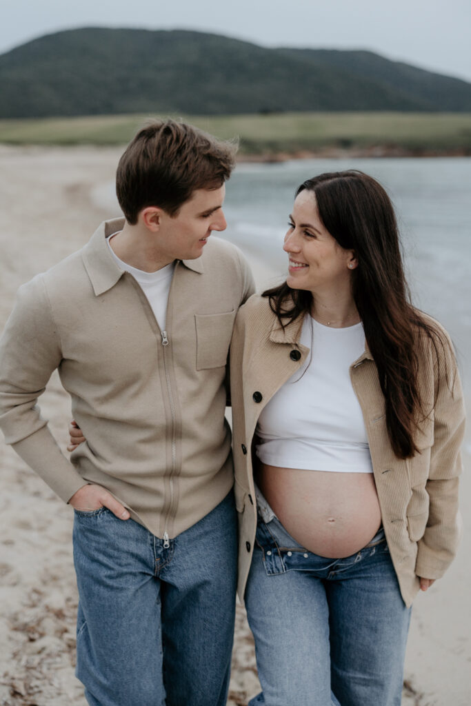 shooting grossesse plage ajaccio