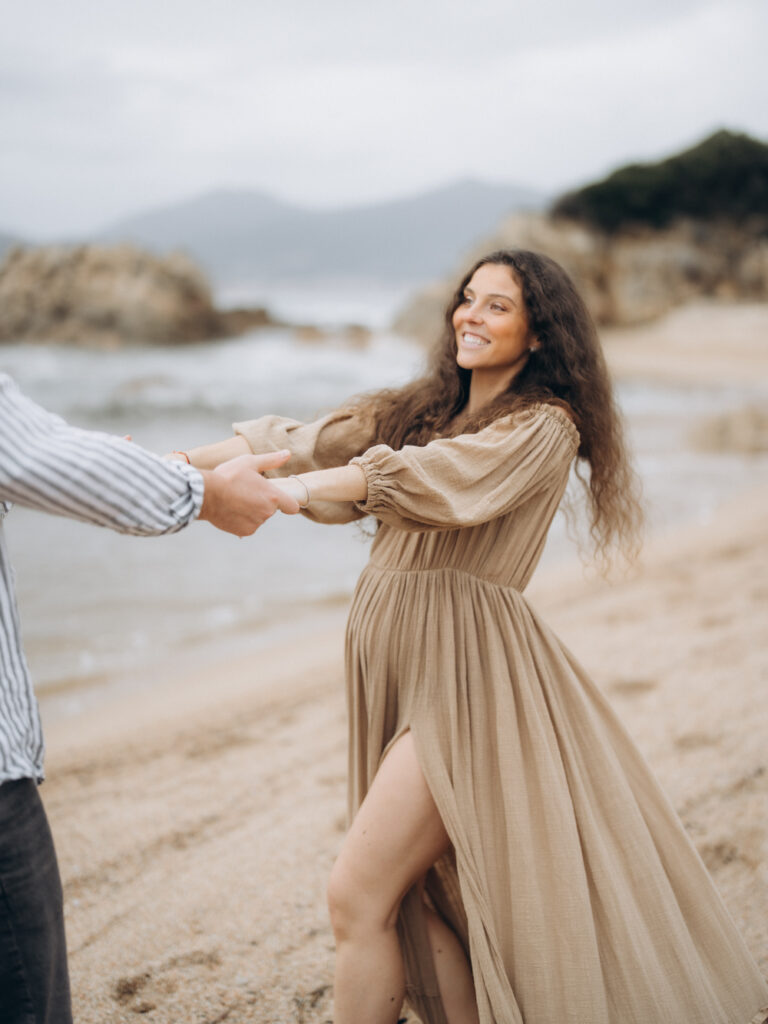 shooting grossesse plage ajaccio coucher soleil