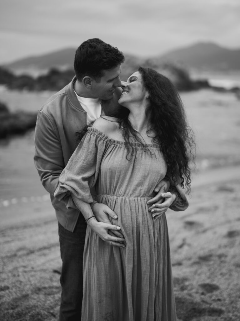 shooting grossesse plage ajaccio coucher soleil